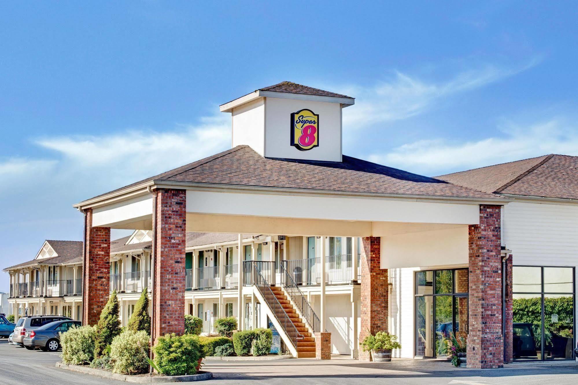 Super 8 Creswell/South Eugene Hotel Exterior photo
