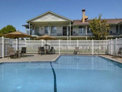 Super 8 Creswell/South Eugene Hotel Exterior photo